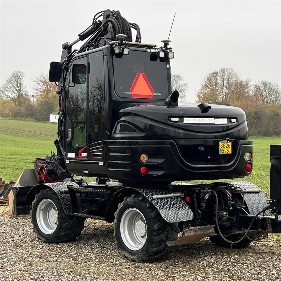 Takeuchi TB295 W - מחפר גלגלים: תמונה 5 Takeuchi TB295 W - מחפר גלגלים: תמונה 5