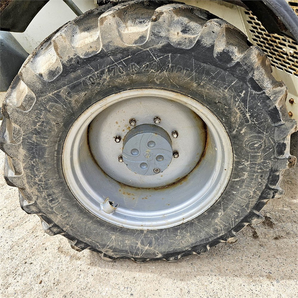 מפעיל טלסקופי Terex Atlas 3517: תמונה 43