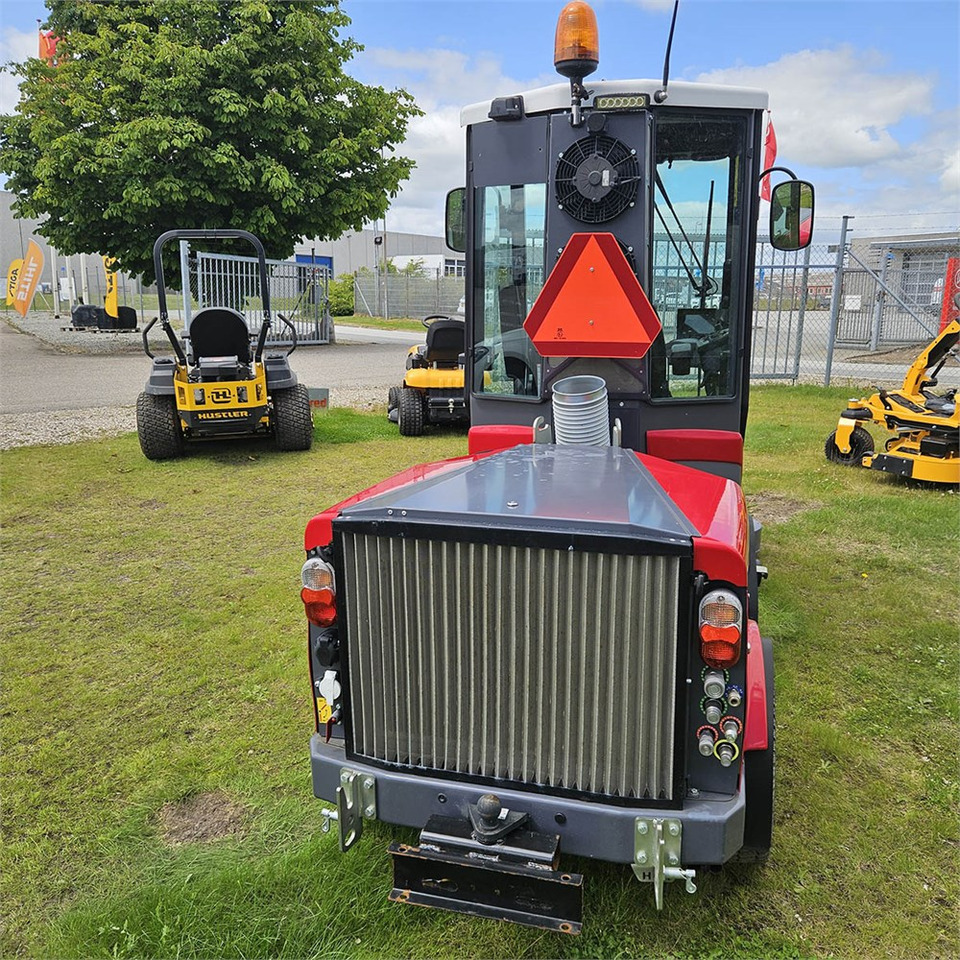 Timan 3330 A/C - Multiclip Klipper 135 - מכסחת גינה: תמונה 4 Timan 3330 A/C - Multiclip Klipper 135 - מכסחת גינה: תמונה 4