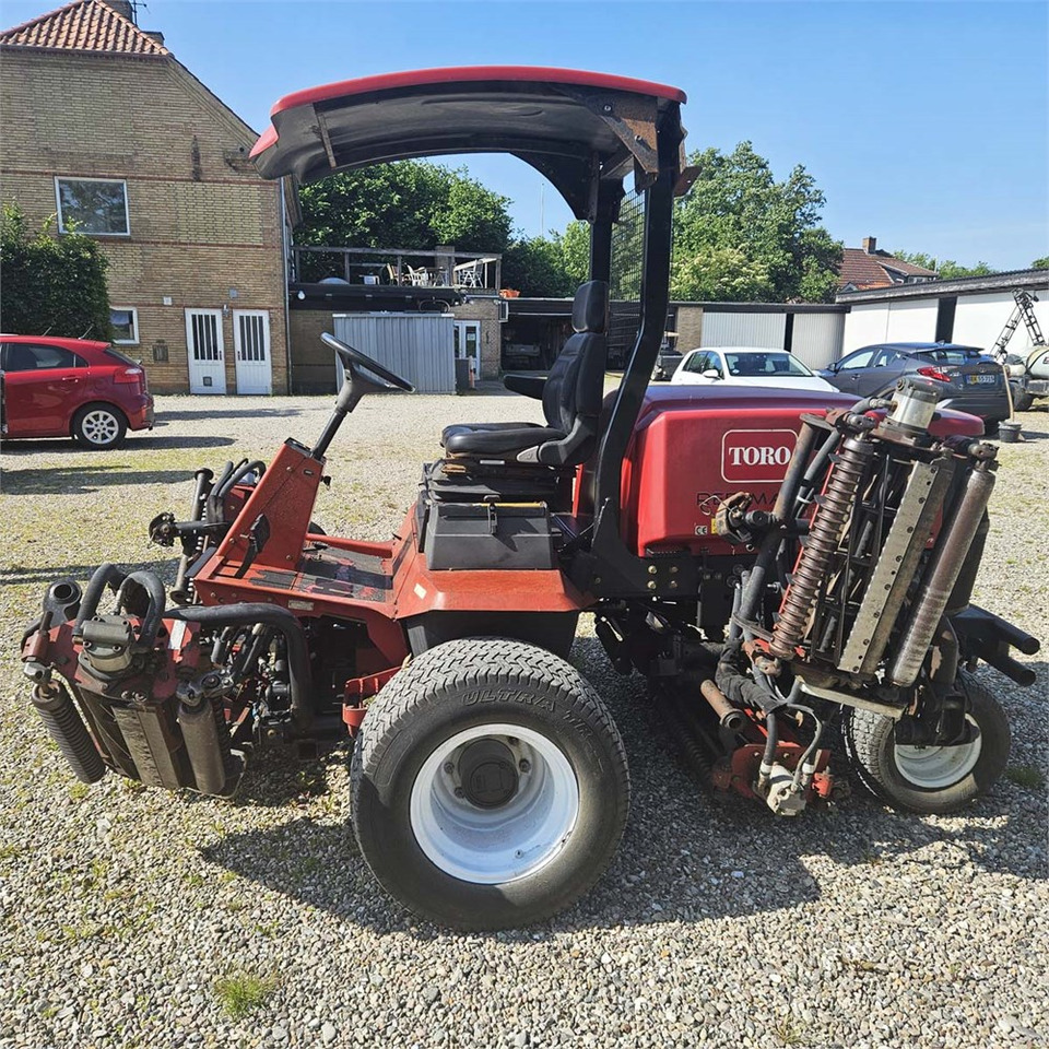 Toro Reelmaster 6700-D - מכסחת גינה: תמונה 5 Toro Reelmaster 6700-D - מכסחת גינה: תמונה 5
