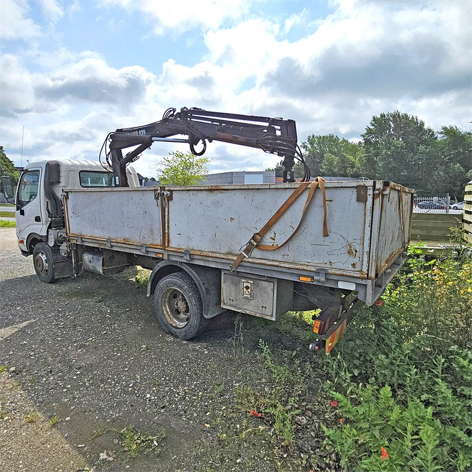 Toyota Dyna 200 - משאית צד נופל/ שטוחה: תמונה 4 Toyota Dyna 200 - משאית צד נופל/ שטוחה: תמונה 4