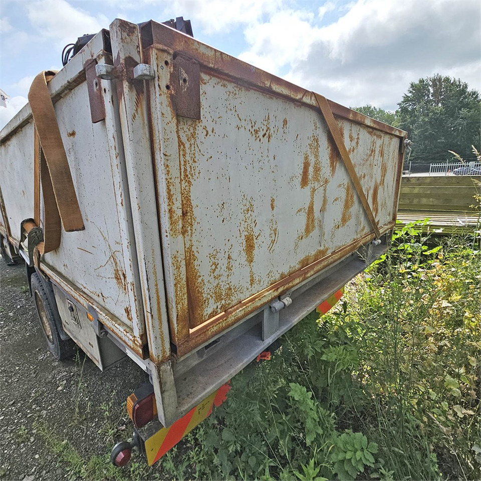Toyota Dyna 200 - משאית צד נופל/ שטוחה: תמונה 5 Toyota Dyna 200 - משאית צד נופל/ שטוחה: תמונה 5