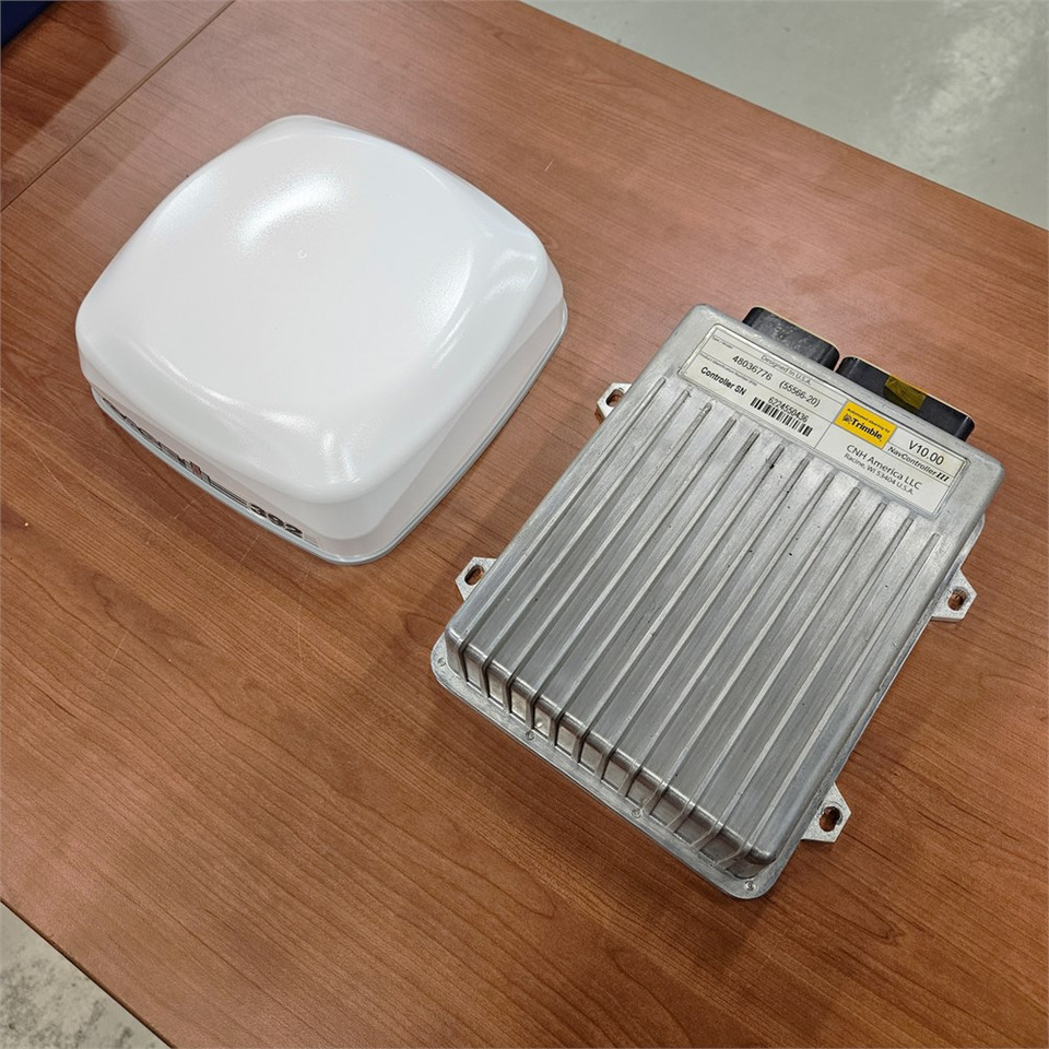 Trimble Nav-900 III receiver and controller type: 48036776 - טרקטור חקלאי: תמונה 1 Trimble Nav-900 III receiver and controller type: 48036776 - טרקטור חקלאי: תמונה 1