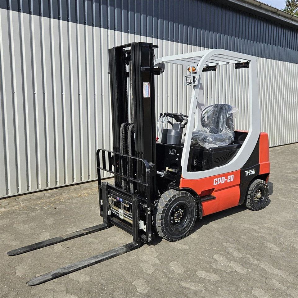 Tyson CPD-20 - מלגזה: תמונה 2 Tyson CPD-20 - מלגזה: תמונה 2