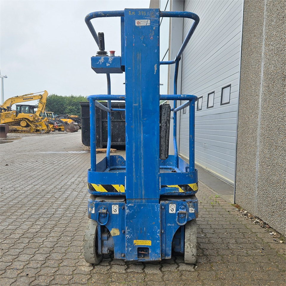 UpRight TM12 - מעלית מספריים: תמונה 5 UpRight TM12 - מעלית מספריים: תמונה 5