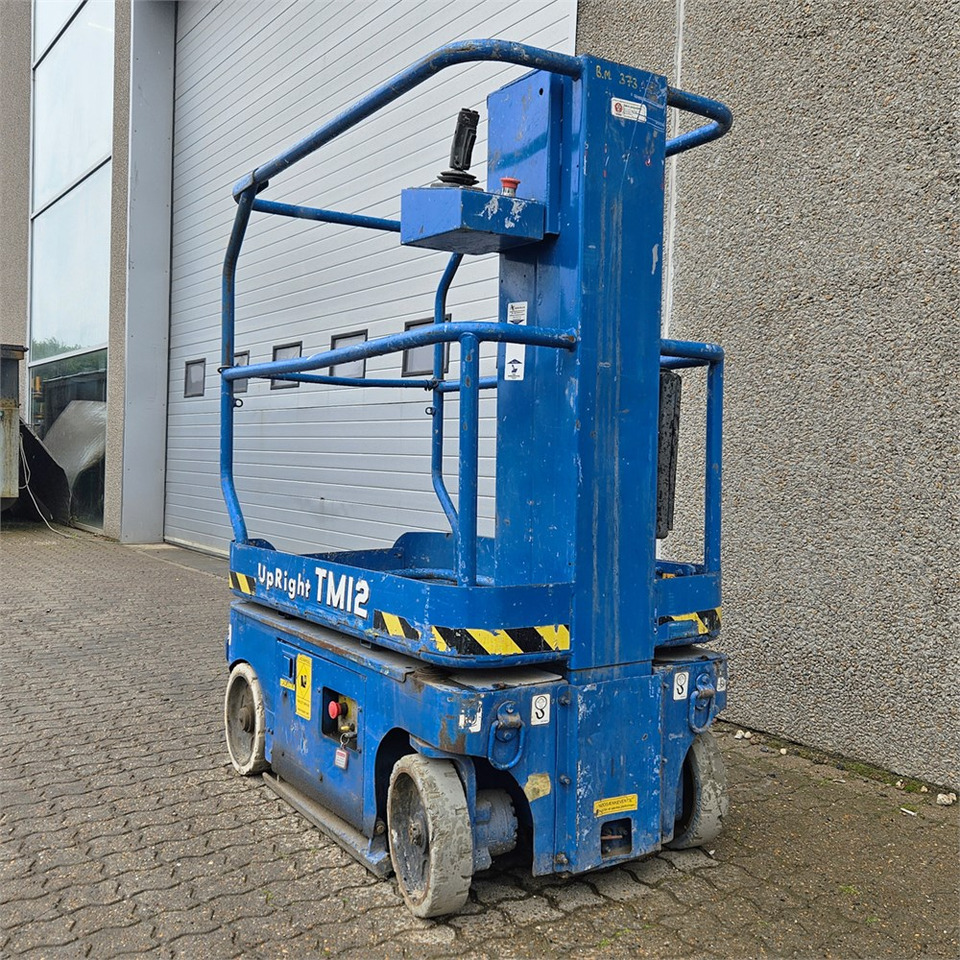 UpRight TM12 - מעלית מספריים: תמונה 4 UpRight TM12 - מעלית מספריים: תמונה 4