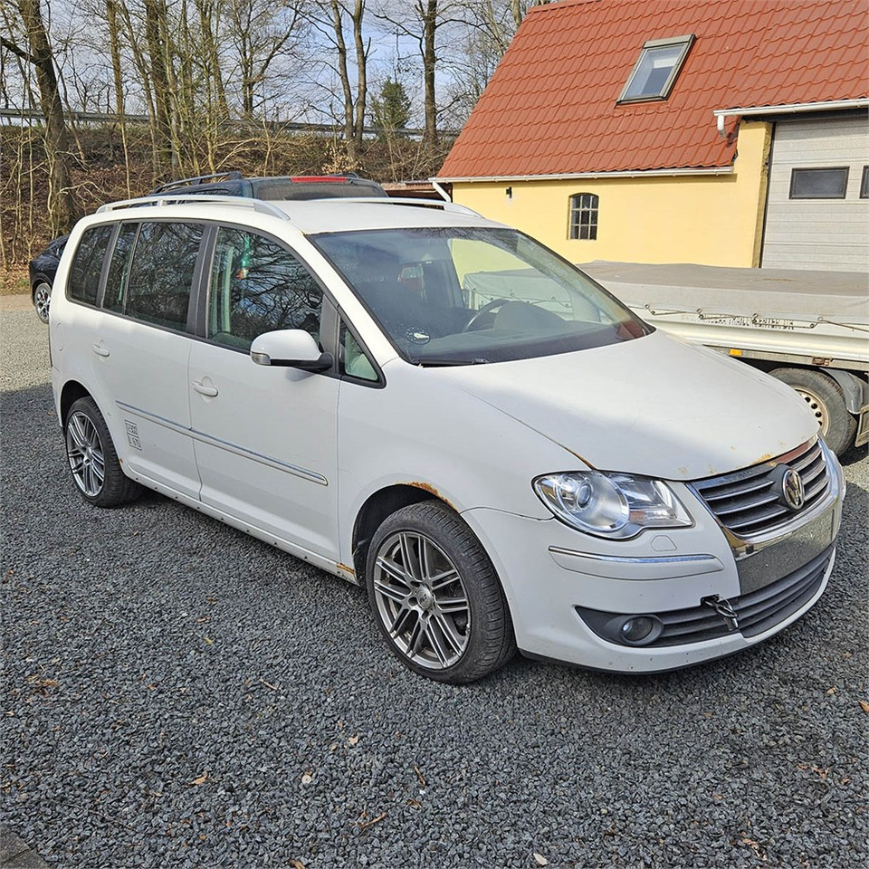 VW Touran Van 2,0 tdi automatisk - מכונית: תמונה 1 VW Touran Van 2,0 tdi automatisk - מכונית: תמונה 1