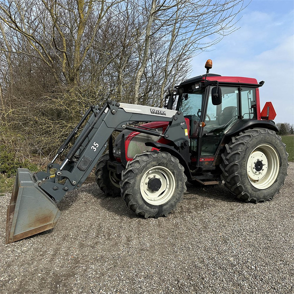Valtra A85 - טרקטור חקלאי: תמונה 1 Valtra A85 - טרקטור חקלאי: תמונה 1