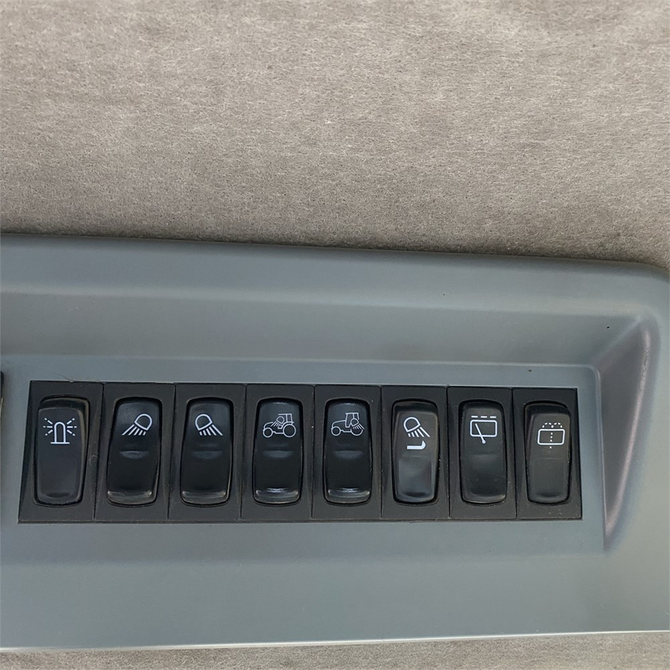 טרקטור חקלאי Valtra T 153: תמונה 15