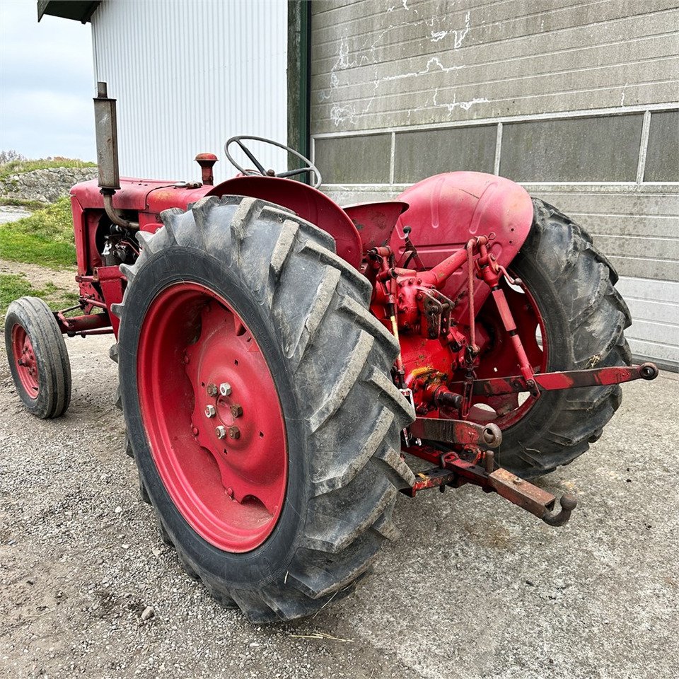 Volvo 400 - טרקטור חקלאי: תמונה 5 Volvo 400 - טרקטור חקלאי: תמונה 5
