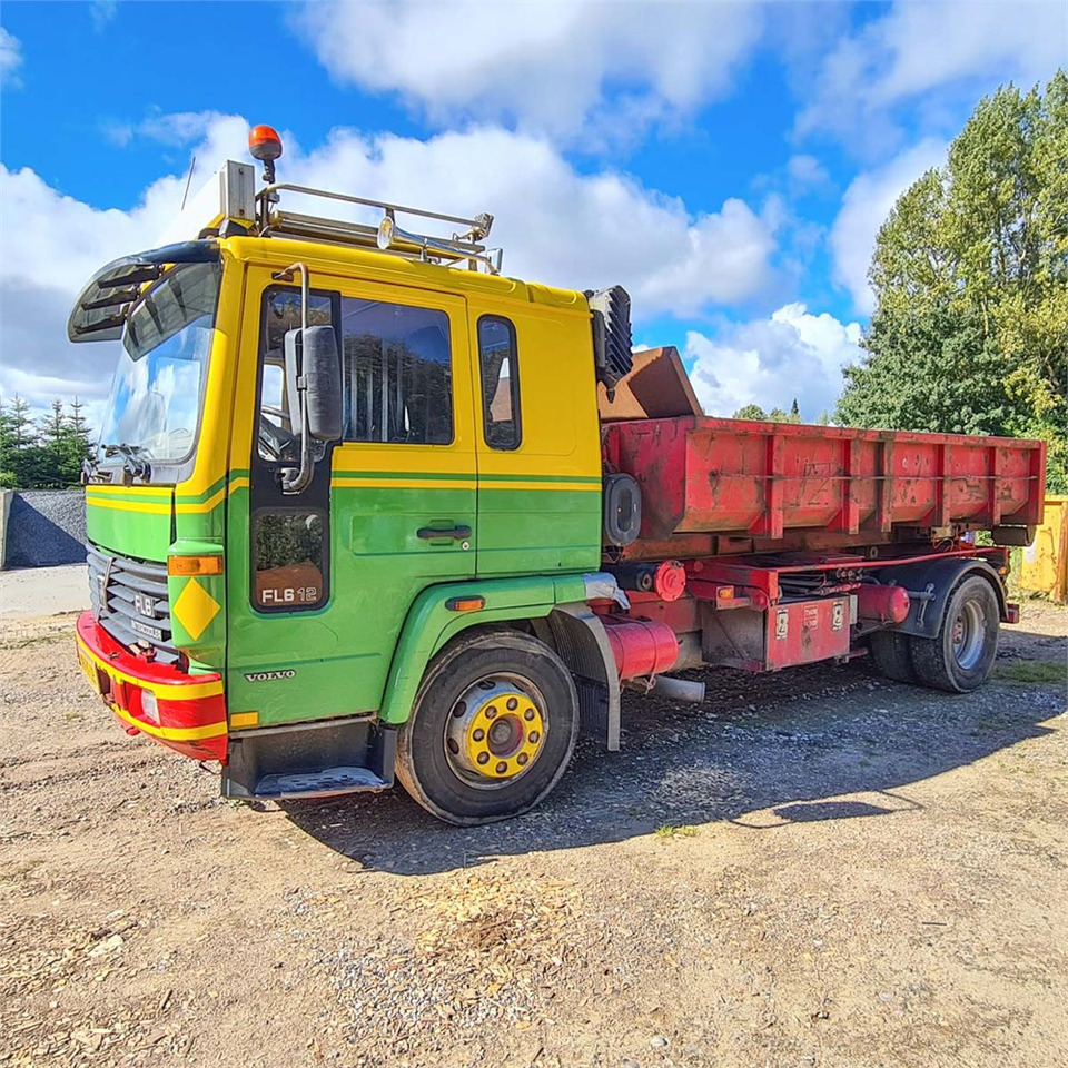 Volvo FL612 - משאית מערכת כבלים: תמונה 1 Volvo FL612 - משאית מערכת כבלים: תמונה 1