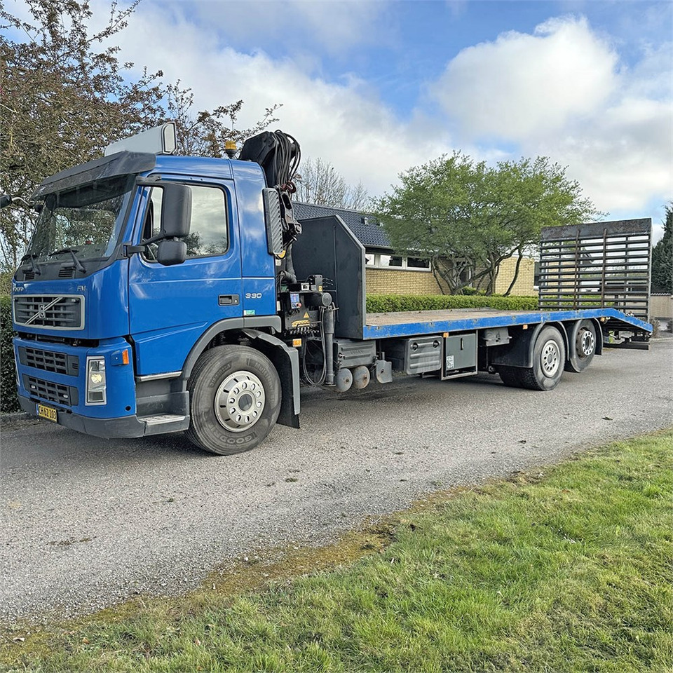 Volvo FM 330 6x2 - משאית גרירה: תמונה 1 Volvo FM 330 6x2 - משאית גרירה: תמונה 1