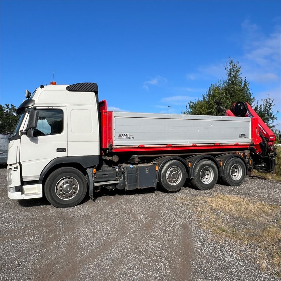 Volvo FM 8x4 500 - משאית צד נופל/ שטוחה, משאית מנוף: תמונה 2 Volvo FM 8x4 500 - משאית צד נופל/ שטוחה, משאית מנוף: תמונה 2