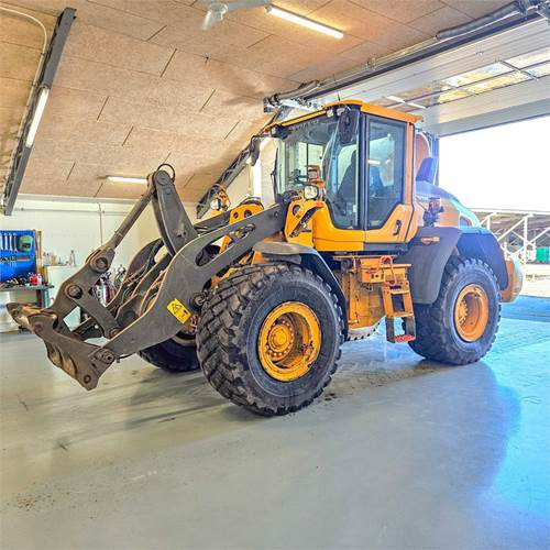 Volvo L90 H - מעמיס גלגלים: תמונה 1 Volvo L90 H - מעמיס גלגלים: תמונה 1