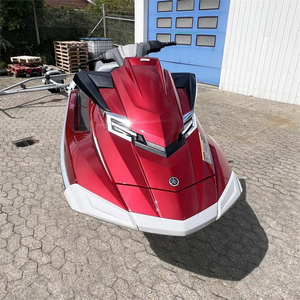 Yamaha Waverunner FX SHO - מכונות אחרות: תמונה 3 Yamaha Waverunner FX SHO - מכונות אחרות: תמונה 3