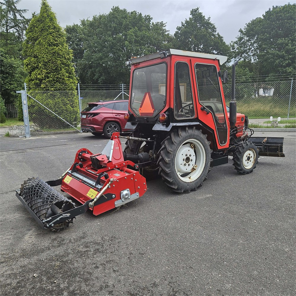 Yanmar 226 D - טרקטור עירוני: תמונה 2 Yanmar 226 D - טרקטור עירוני: תמונה 2