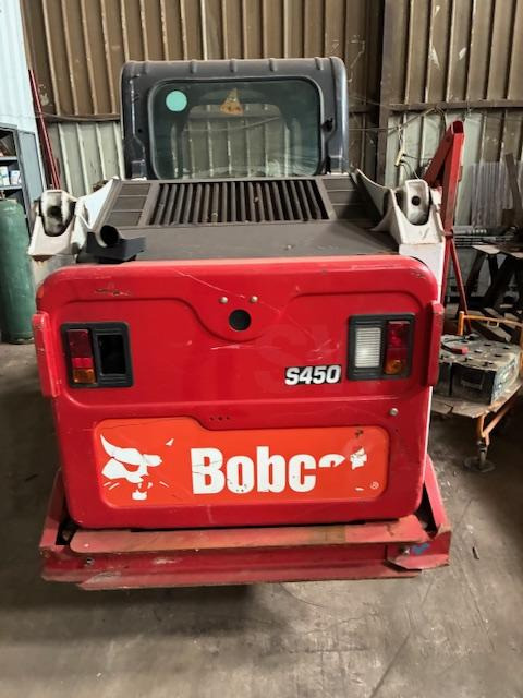 Bobcat S 450 - מעמיס היגוי החלקה: תמונה 4 Bobcat S 450 - מעמיס היגוי החלקה: תמונה 4