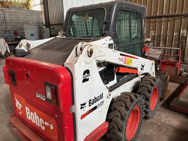 Bobcat S 450 - מעמיס היגוי החלקה: תמונה 2 Bobcat S 450 - מעמיס היגוי החלקה: תמונה 2