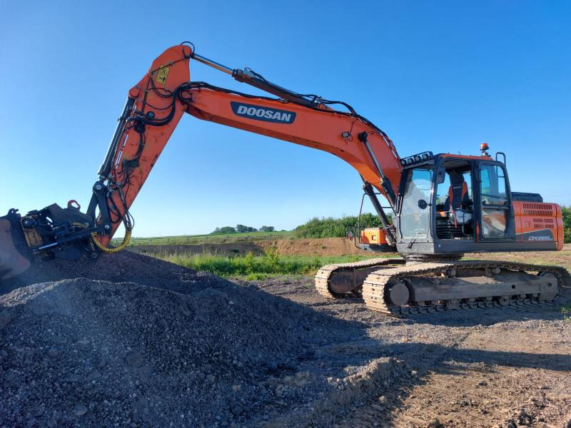Doosan DX 225LC-5 - מחפר סורק: תמונה 1 Doosan DX 225LC-5 - מחפר סורק: תמונה 1