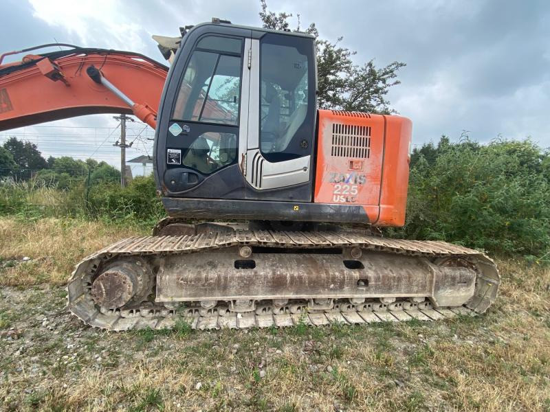 מחפר סורק Hitachi ZX225USLC-3: תמונה 8
