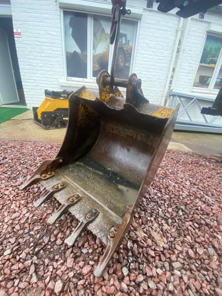 JCB LOT 3 GODETS CURAGE ET TERRASSEMENT 1M50/80CM/60CM - דלי מחפר עבור מכונת בנייה: תמונה 4 JCB LOT 3 GODETS CURAGE ET TERRASSEMENT 1M50/80CM/60CM - דלי מחפר עבור מכונת בנייה: תמונה 4