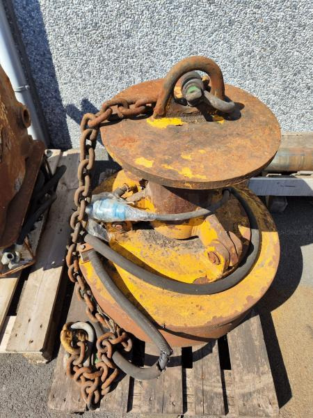 LENOIR ELECTRO AIMANT DIAMETRE 80 CM - ציוד בנייה: תמונה 2 LENOIR ELECTRO AIMANT DIAMETRE 80 CM - ציוד בנייה: תמונה 2