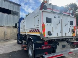 Scania G 360 - מטאטא כבישים: תמונה 3 Scania G 360 - מטאטא כבישים: תמונה 3