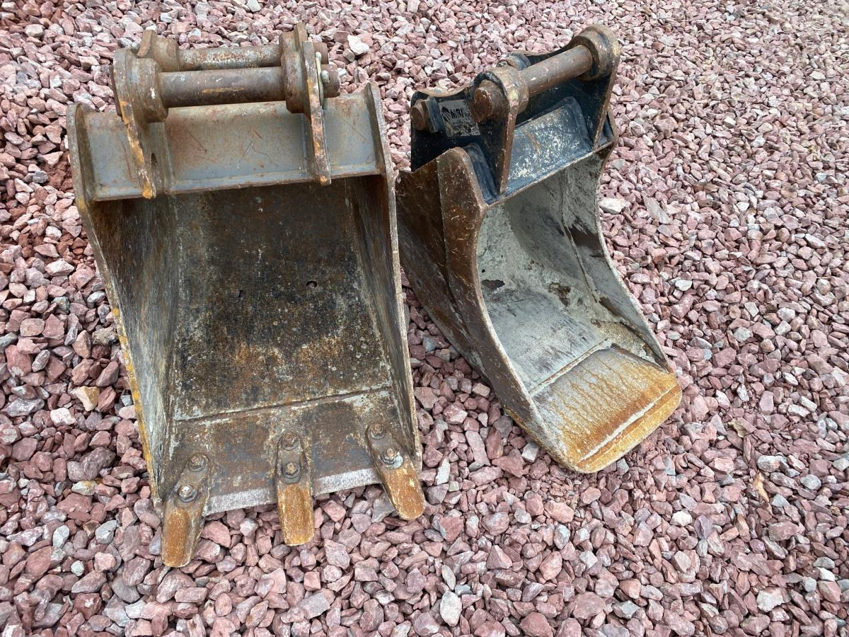 VOLVO 30CM - דלי מחפר עבור מכונת בנייה: תמונה 1 VOLVO 30CM - דלי מחפר עבור מכונת בנייה: תמונה 1
