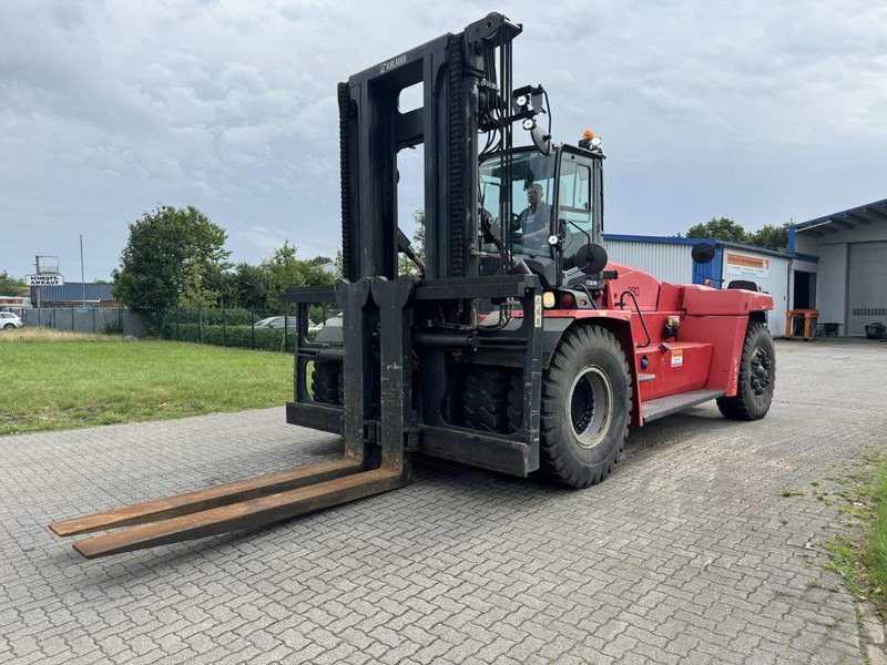 Kalmar DCG300-12LB - מלגזת סולר: תמונה 2 Kalmar DCG300-12LB - מלגזת סולר: תמונה 2
