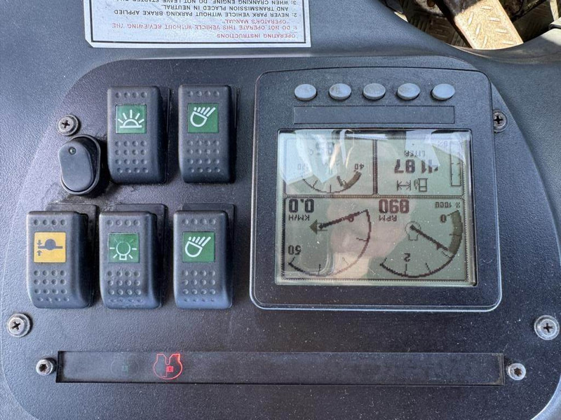 טרקטור מסוף Kalmar TT612D: תמונה 10 טרקטור מסוף Kalmar TT612D: תמונה 10