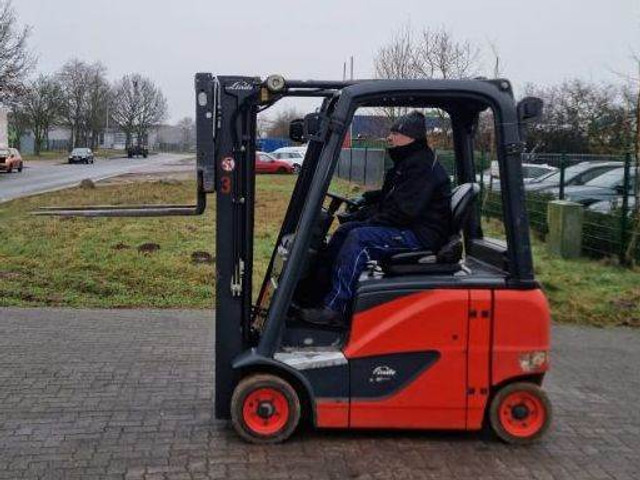 Linde E16PH - מלגזה חשמלית: תמונה 2 Linde E16PH - מלגזה חשמלית: תמונה 2