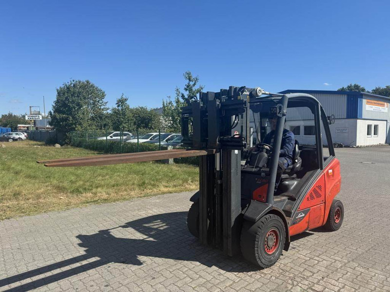 Linde H30D-02 - מלגזת סולר: תמונה 2 Linde H30D-02 - מלגזת סולר: תמונה 2