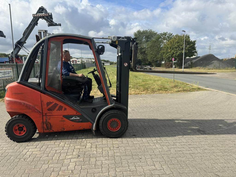 Linde H30D-02 - מלגזת סולר: תמונה 4 Linde H30D-02 - מלגזת סולר: תמונה 4