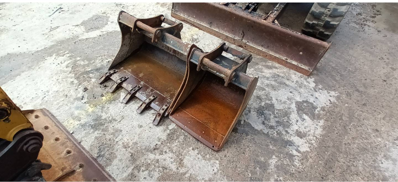 מחפר סורק CAT 303.5E CR: תמונה 11 מחפר סורק CAT 303.5E CR: תמונה 11