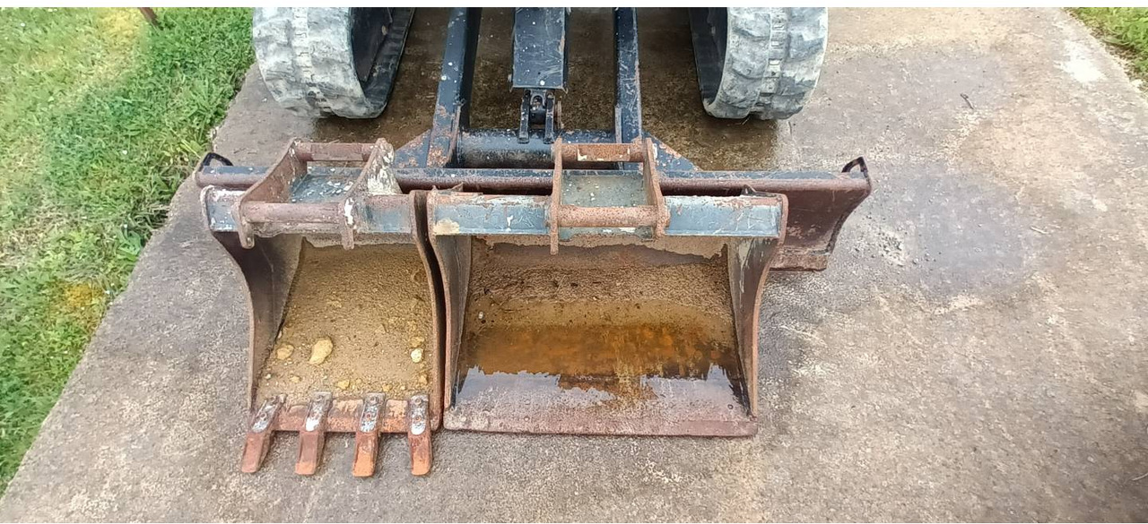 מחפר סורק CAT 303.5E CR: תמונה 13