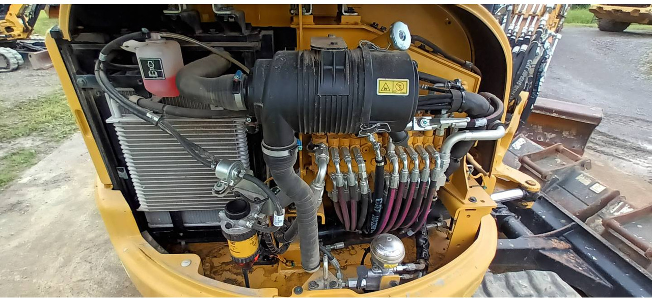 מחפר סורק CAT 303.5E CR: תמונה 8