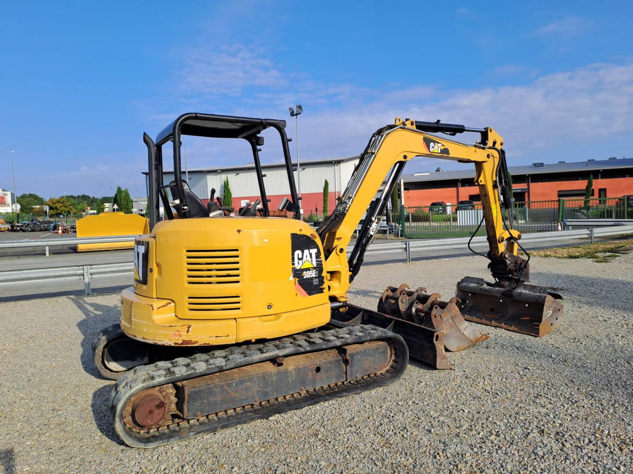 CAT 305E2 - מחפר סורק: תמונה 3 CAT 305E2 - מחפר סורק: תמונה 3