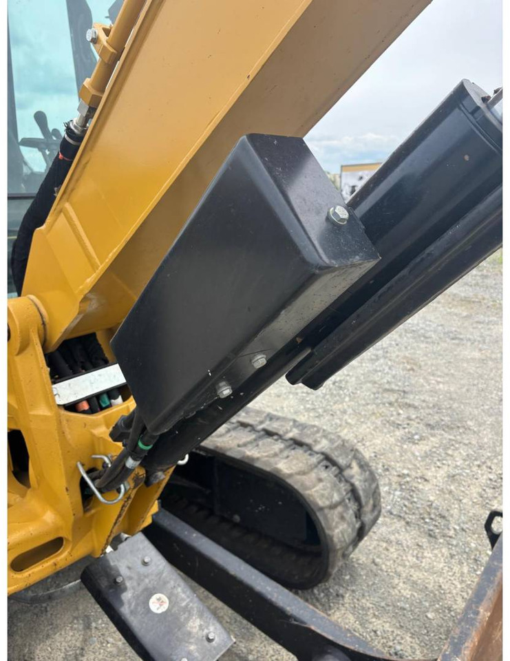 מחפר סורק CAT 305: תמונה 18