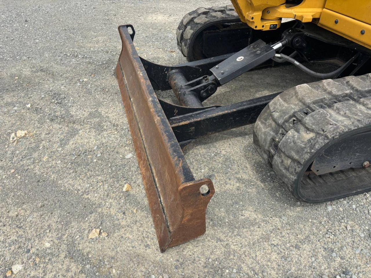 מחפר סורק CAT 305: תמונה 15