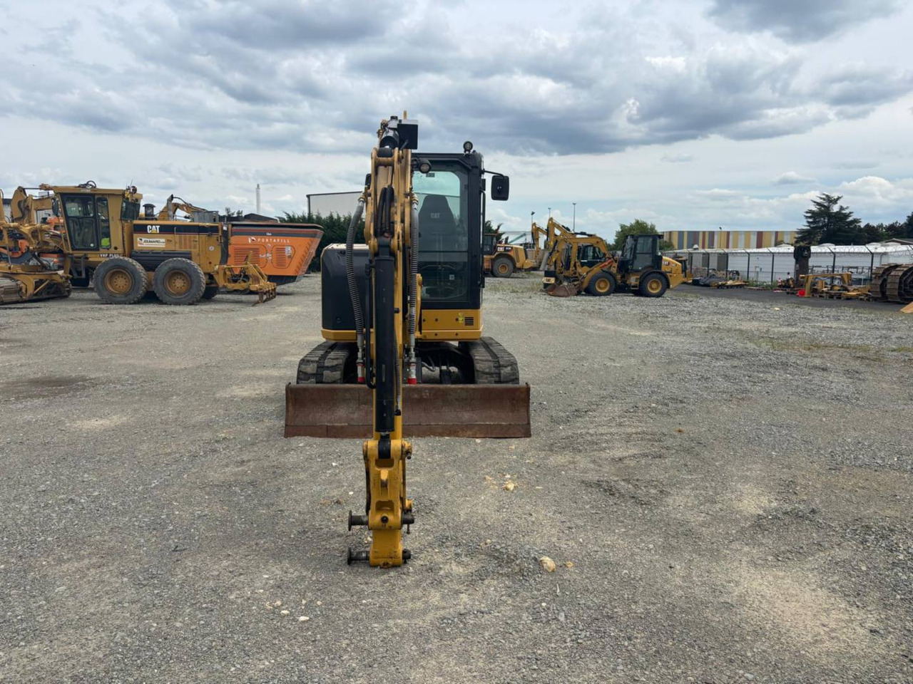 מחפר סורק CAT 305: תמונה 10