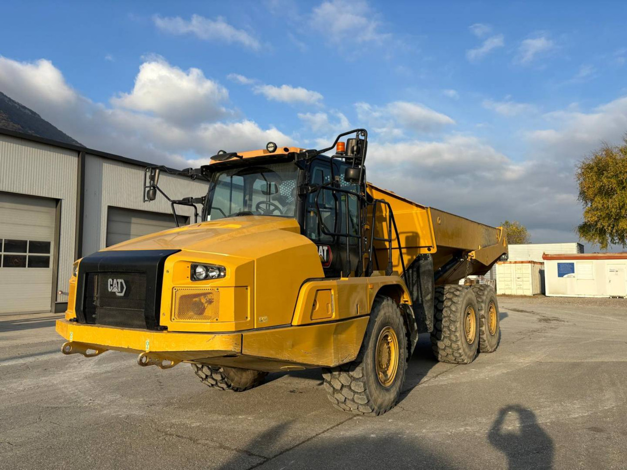 CAT 730 - מסיר פסולת מפרקי: תמונה 2 CAT 730 - מסיר פסולת מפרקי: תמונה 2