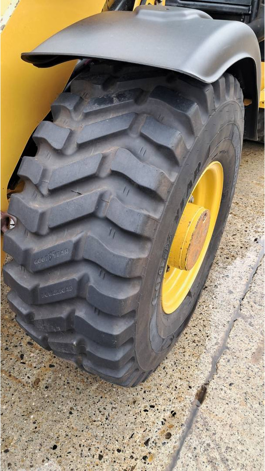CAT 906 - מעמיס גלגלים: תמונה 4 CAT 906 - מעמיס גלגלים: תמונה 4