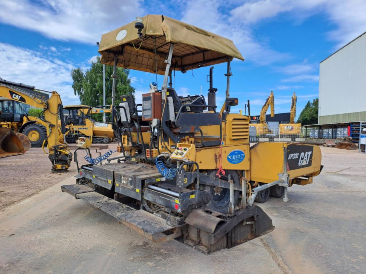 CAT AP300 - מרצף אספלט: תמונה 4 CAT AP300 - מרצף אספלט: תמונה 4