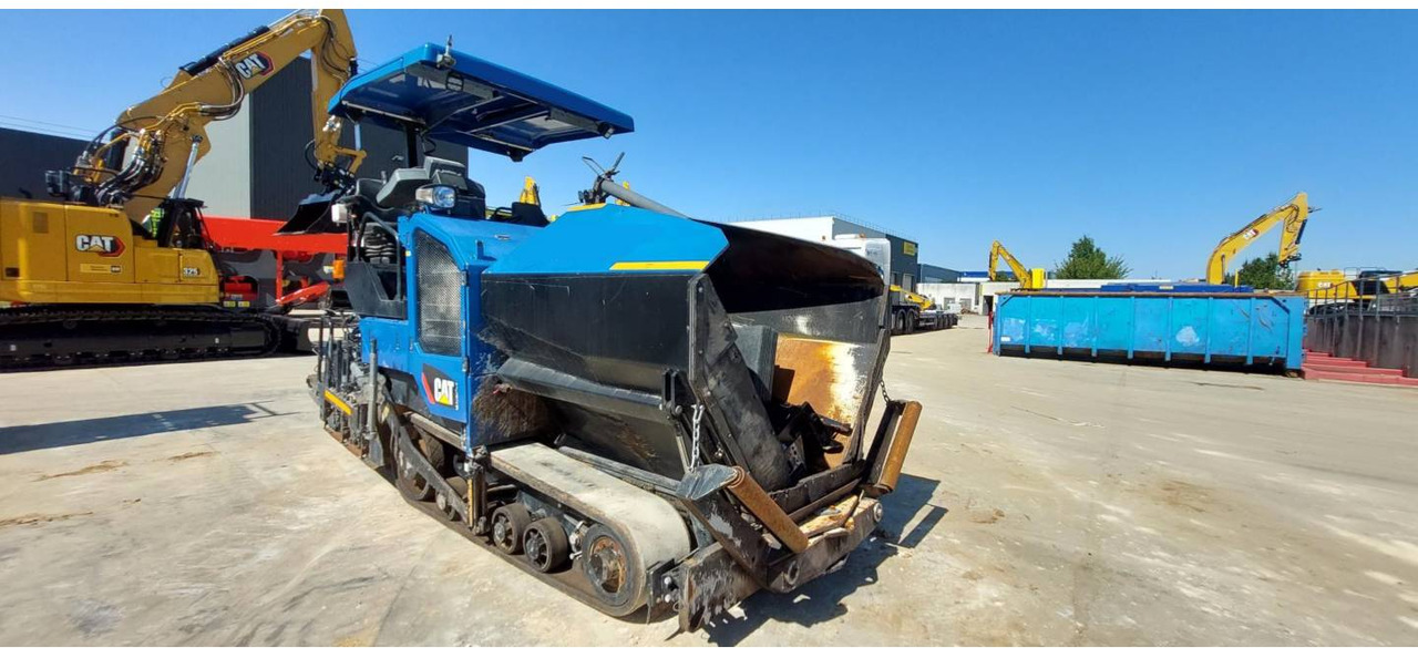 CAT AP355F - מרצף אספלט: תמונה 2 CAT AP355F - מרצף אספלט: תמונה 2