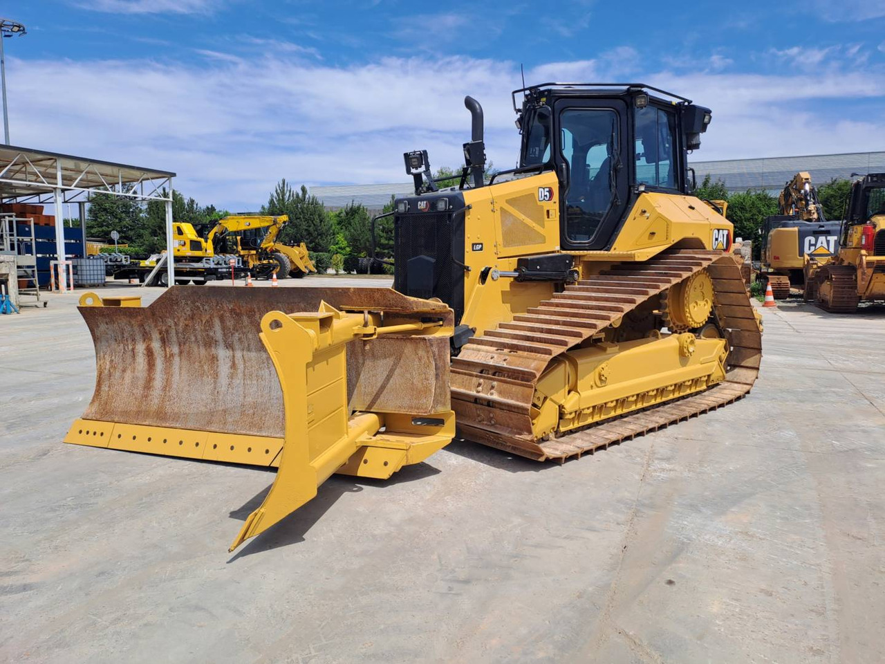 CAT D5 - דחפור: תמונה 4 CAT D5 - דחפור: תמונה 4