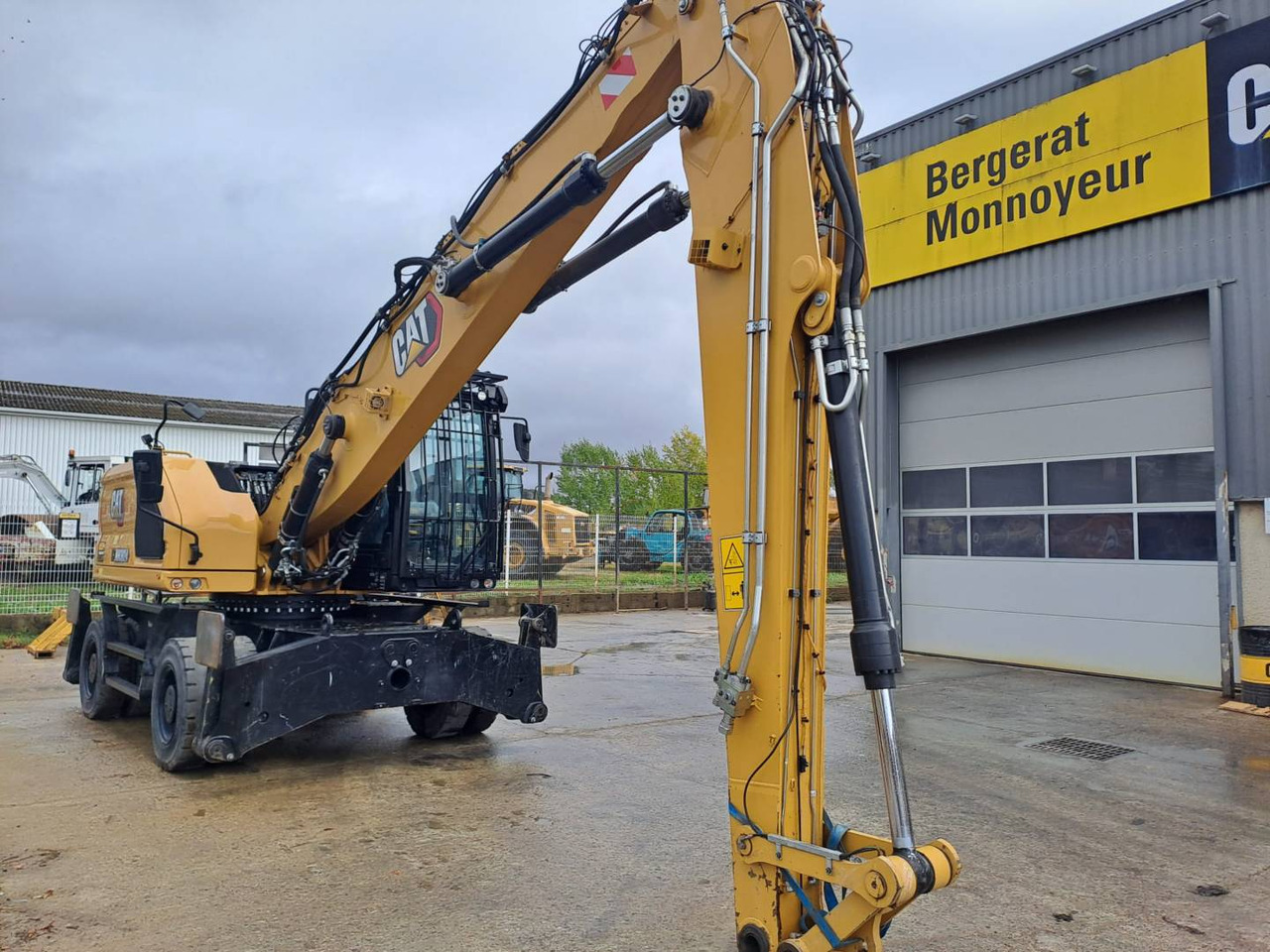 CAT MH3024 - מחפר גלגלים: תמונה 2 CAT MH3024 - מחפר גלגלים: תמונה 2