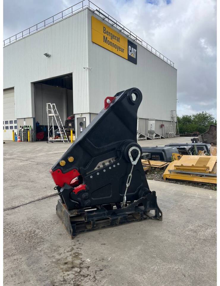 CAT MP324.J1B.CC - מזמרת הריסה עבור מכונת בנייה: תמונה 1 CAT MP324.J1B.CC - מזמרת הריסה עבור מכונת בנייה: תמונה 1
