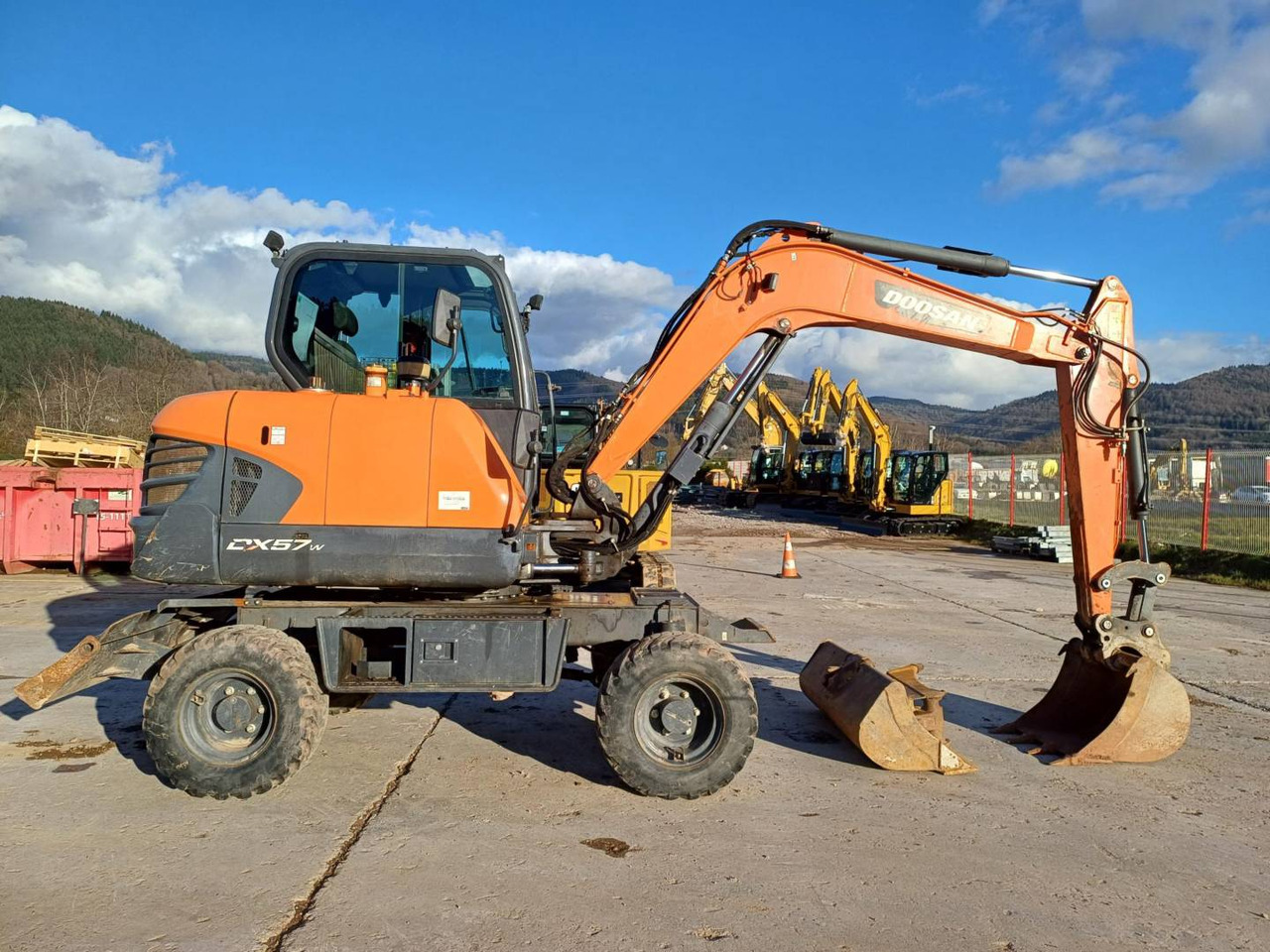 מחפר גלגלים DOOSAN INFRACORE AMERICA CORP. DX57W-7: תמונה 11
