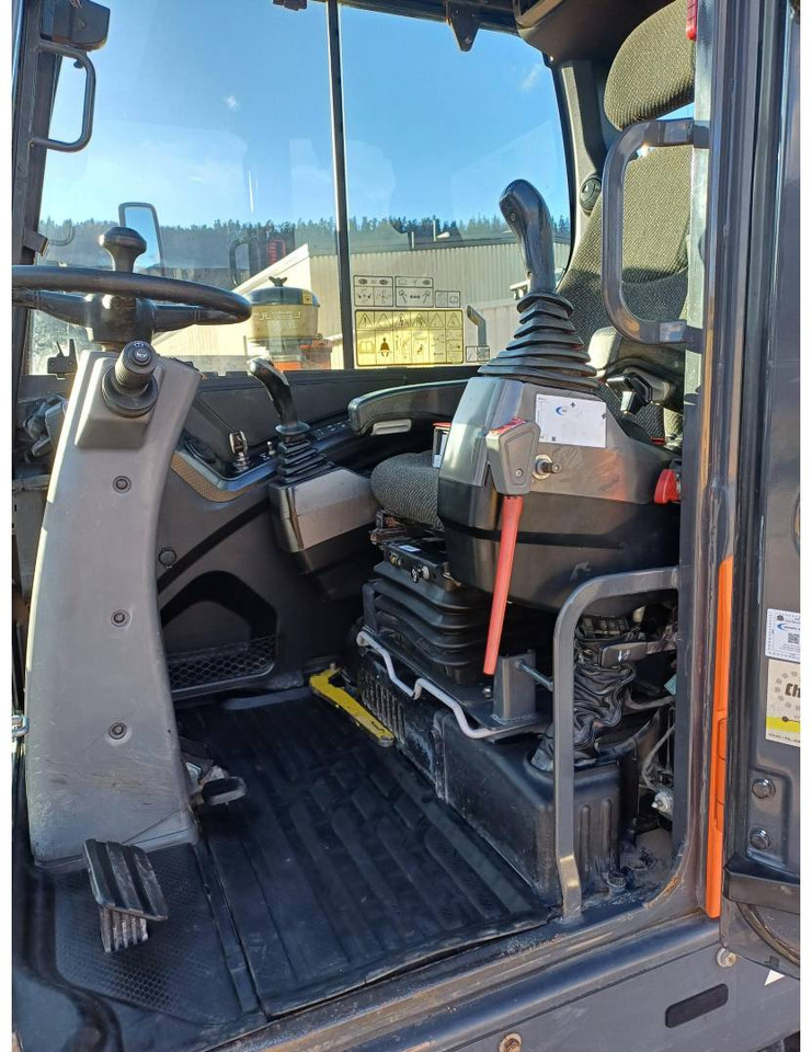 מחפר גלגלים DOOSAN INFRACORE AMERICA CORP. DX57W-7: תמונה 13