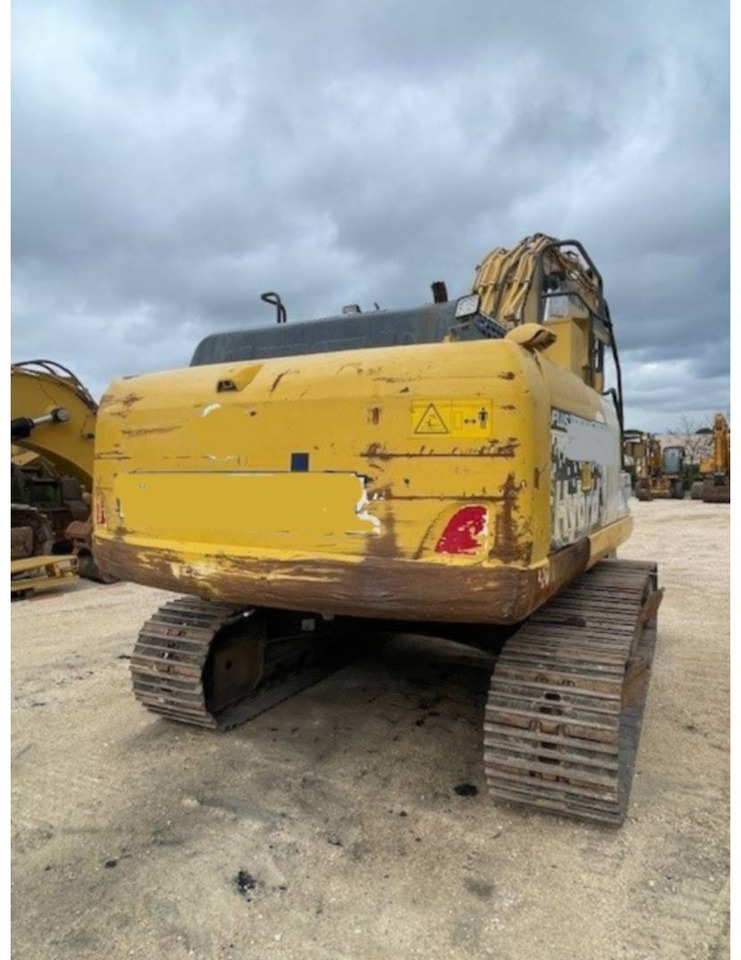 הַחכָּרָה KOMATSU HB215 KOMATSU HB215: תמונה 7